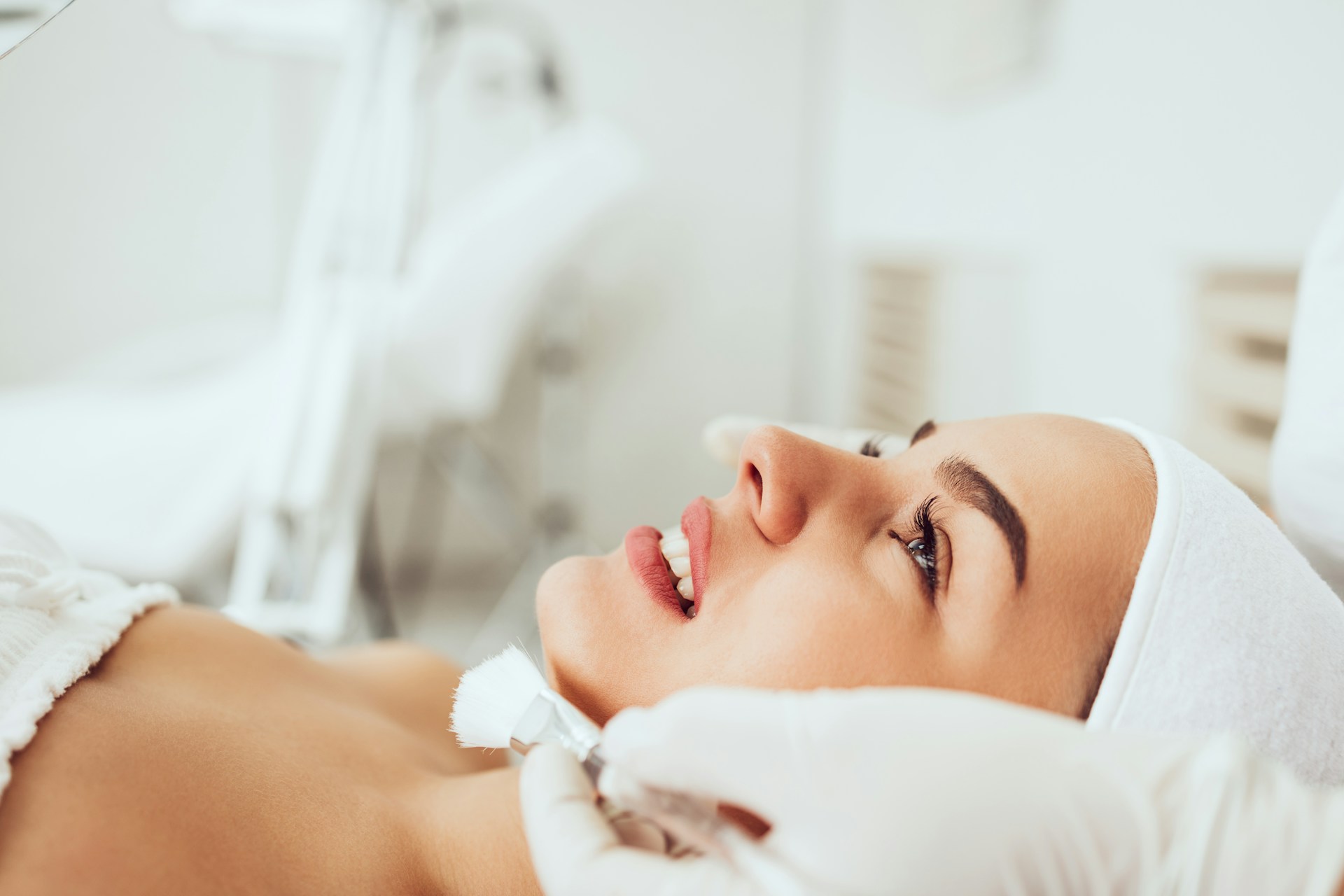 Micropeeling : un soin doux pour retrouver un teint éclatant